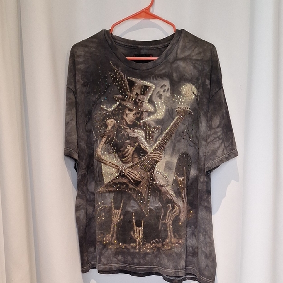 Royal Revival James Rymann 2009 Bedazzeled Skull Bone Guitar Tshirt - Picture 1 of 6